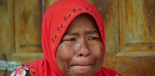 ญาติติดใจหนุ่มวัย29ปีผูกคอเสียชีวิตในห้องขังผ่านเกือบเดือนตำรวจไร้รับผิดชอบ (จ.พัทลุง)